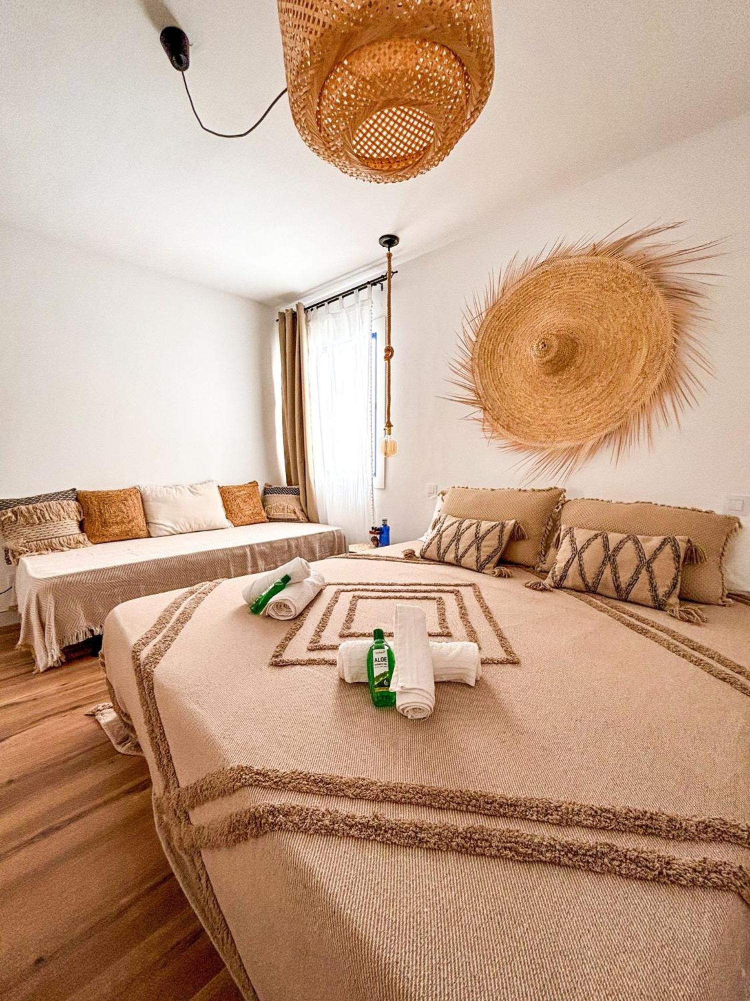 Chakra House Fuerteventura - Affordable Rooms In A Cozy Guesthouse Corralejo Eksteriør billede